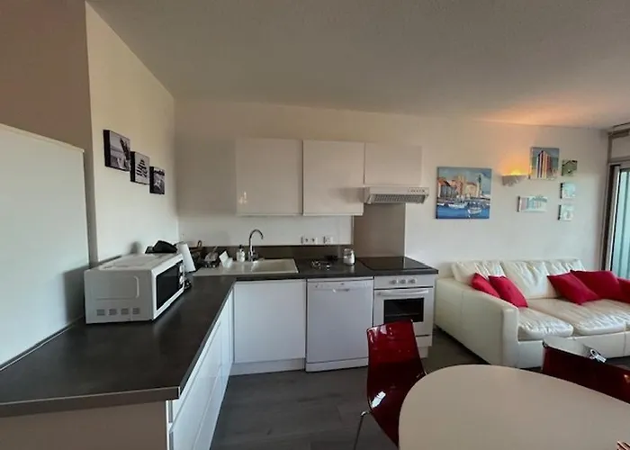 T2 Renove, Proche Plage, Parking Securise - Fr-1-388-154